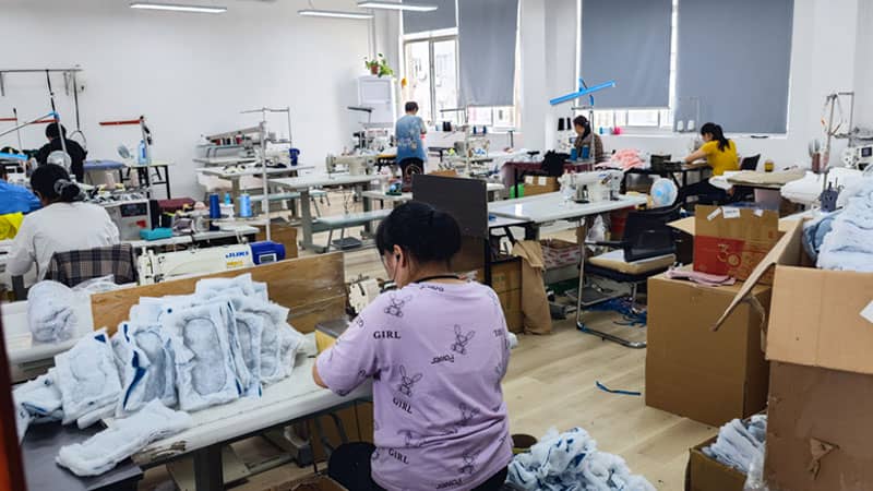 Silk products manufacturer in China with OEM production, private label customization and fast delivery service