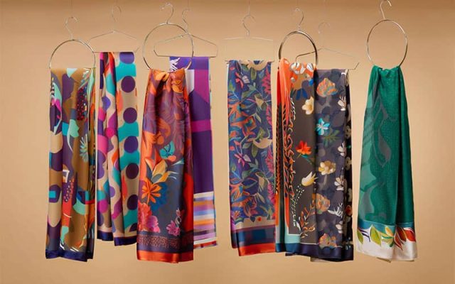 Silk scarf hanging storage